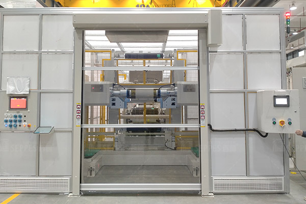 透明视界,高效流转:全透明卷帘门赋能汽车零部件智能制造缩略图 透明视界,高效流转:全透明卷帘门赋能汽车零部件智能制造缩略图