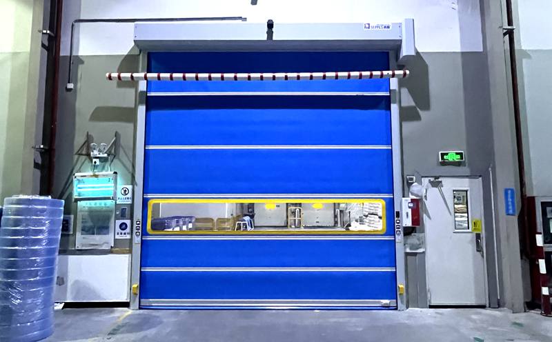 防静电快速卷帘门：保障工业安全的新利器插图2