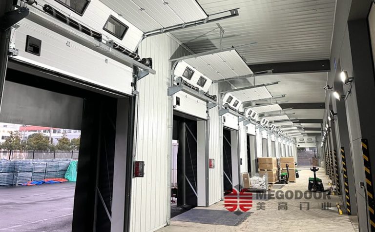 南京先声药业选用美高门业仓库提升门缩略图 南京先声药业选用美高门业仓库提升门缩略图