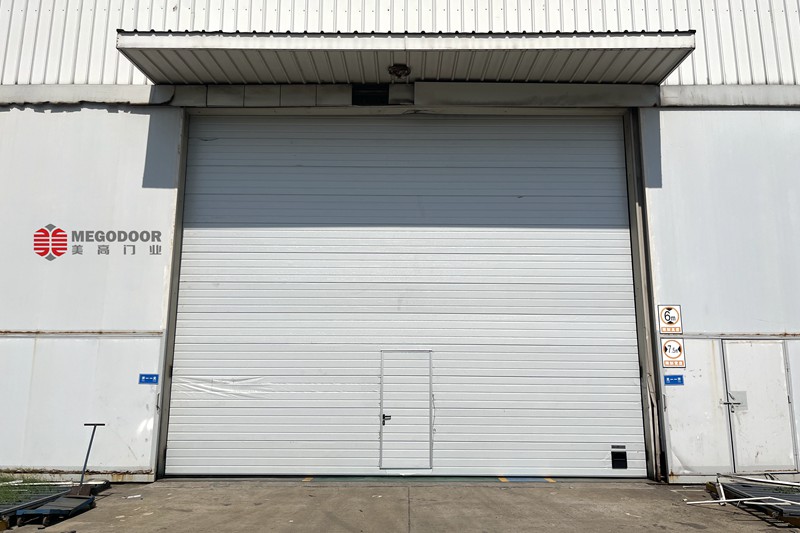 无锡物流仓库高效解决方案:美高工业提升门插图 无锡物流仓库高效解决方案:美高工业提升门插图