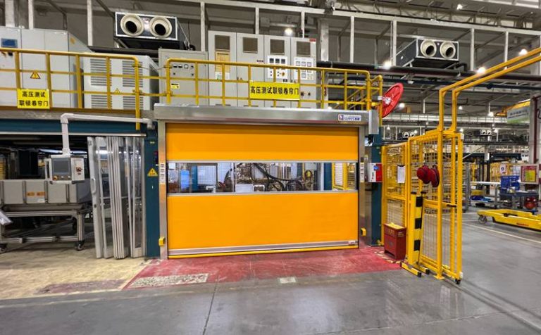 无锡防坠落卷帘门厂家—美高门业PVC卷帘门用于货梯口安全保护缩略图